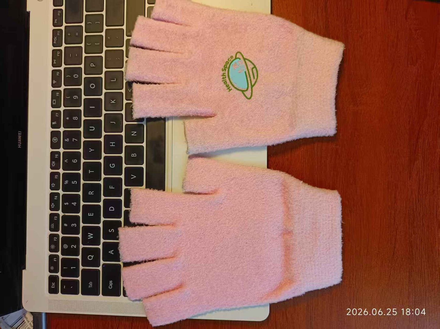 Healthspace  Gloves – Compression Support & Silicone Grip for Hand Pain Relief