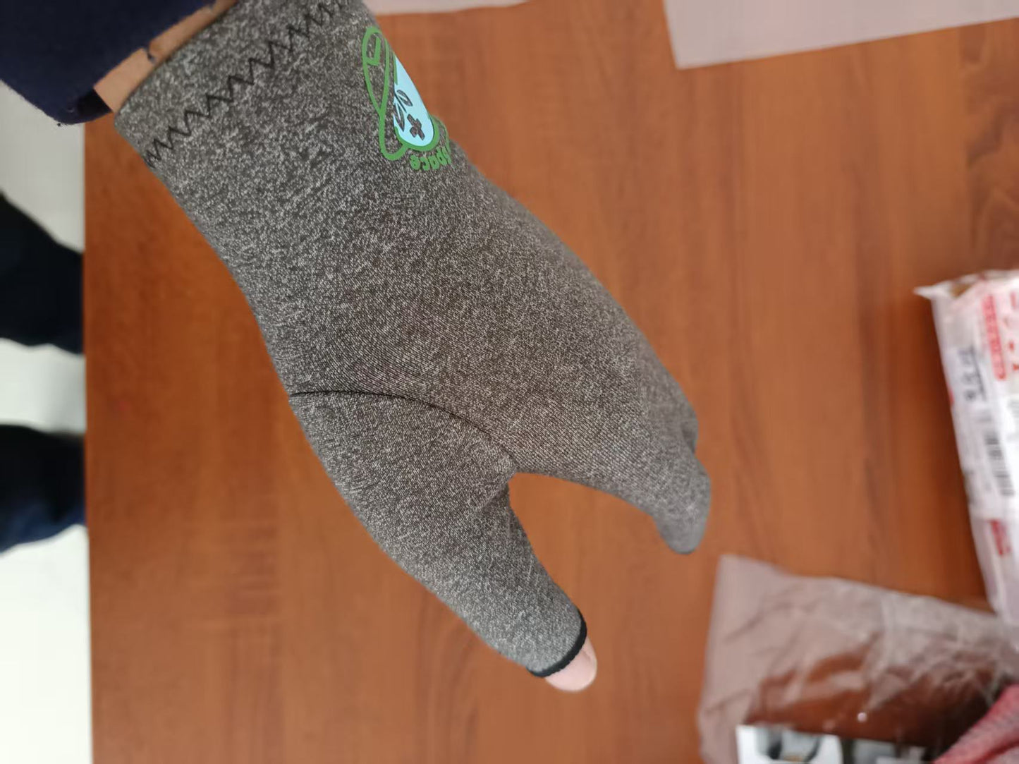 Healthspace Copper-Infused Arthritis Gloves – Compression Support  Silicone Grip for Hand Pain Relief